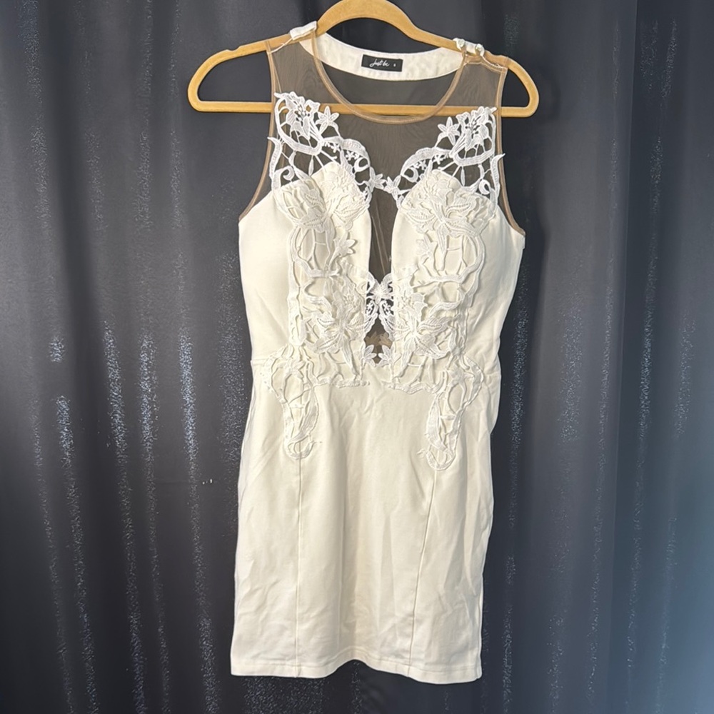 Elegant White Lace Dress
